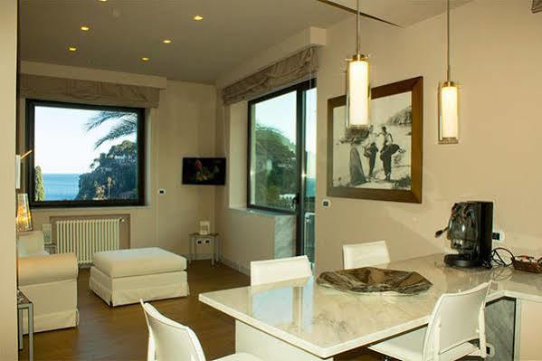 Apartament Fenetre Sur Le Blue Taormina Zewnętrze zdjęcie